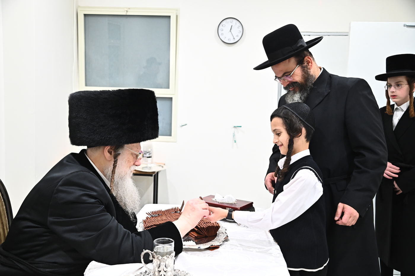 שמחת בר המצווה לנכד האדמו"ר ממודז'יץ