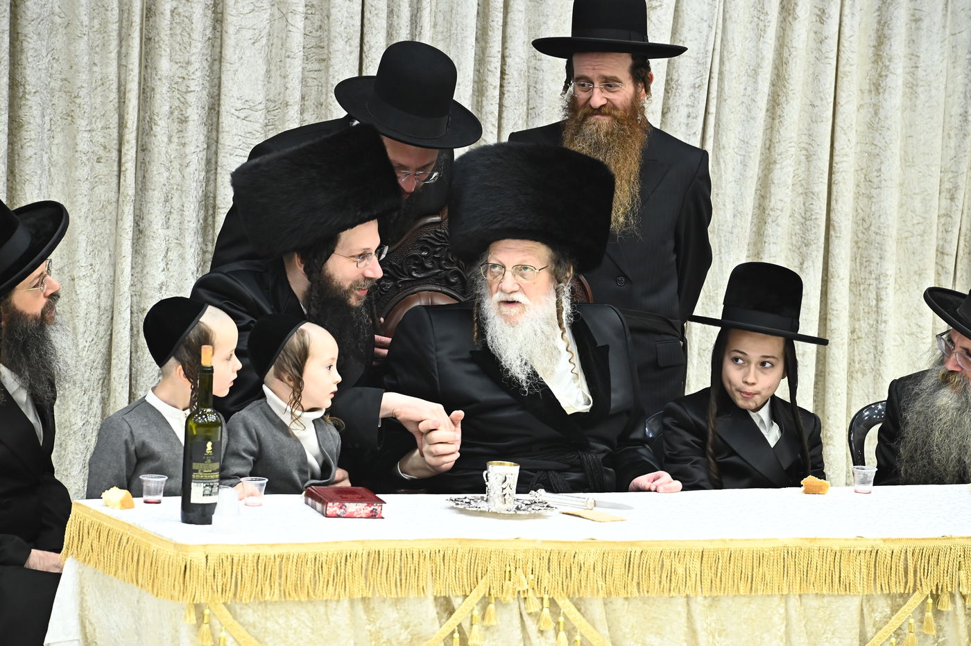 שמחת בר המצווה לנכד האדמו"ר ממודז'יץ