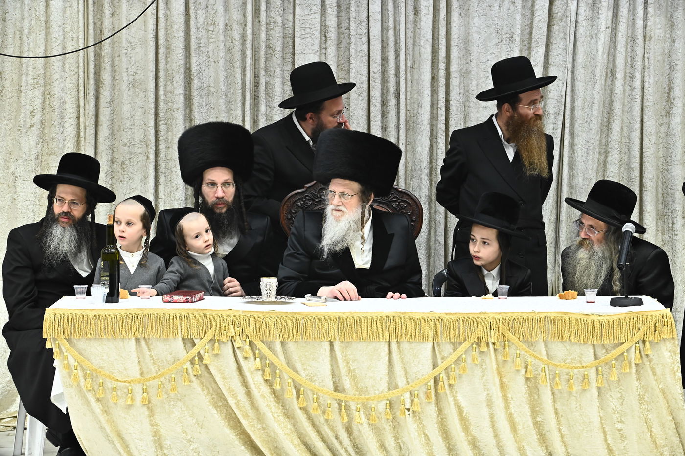 שמחת בר המצווה לנכד האדמו"ר ממודז'יץ