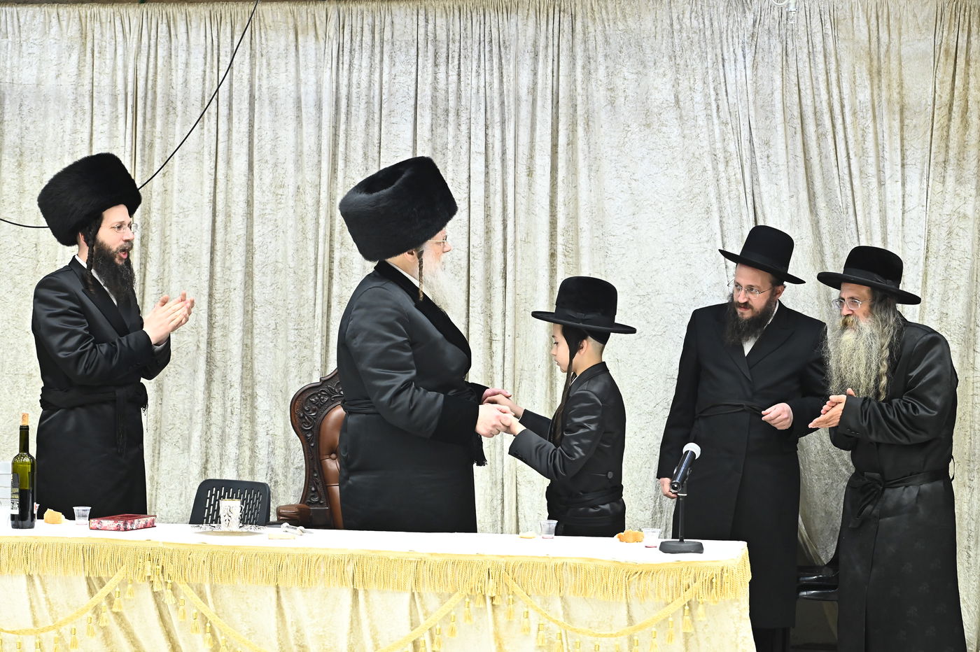 שמחת בר המצווה לנכד האדמו"ר ממודז'יץ