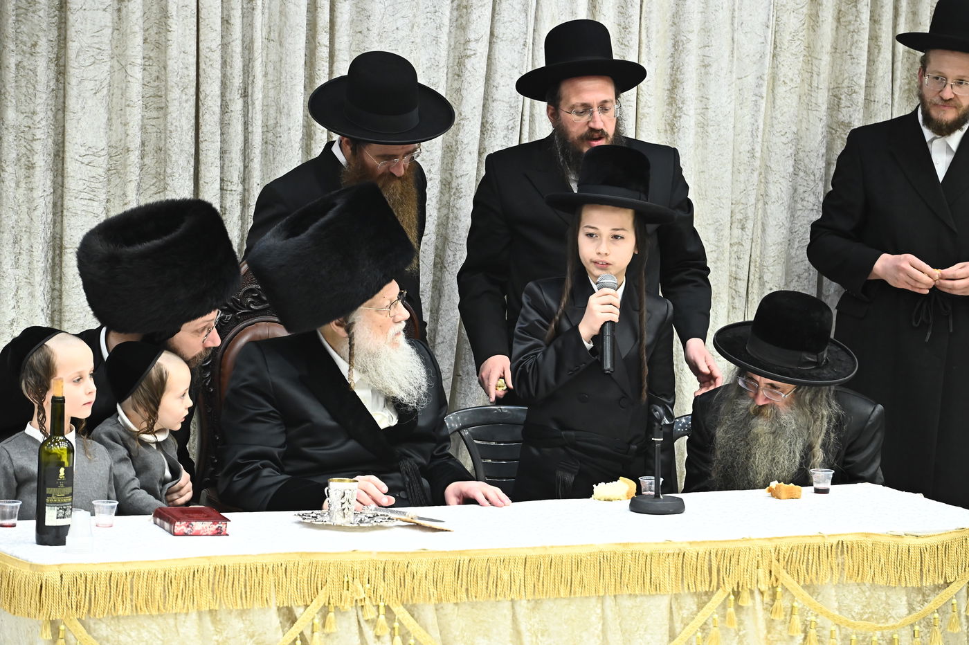 שמחת בר המצווה לנכד האדמו"ר ממודז'יץ