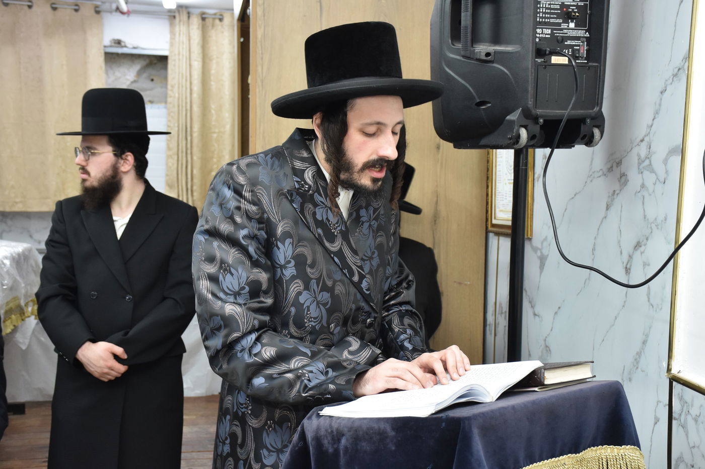 הדלקת נרות חנוכה במבקשי השם