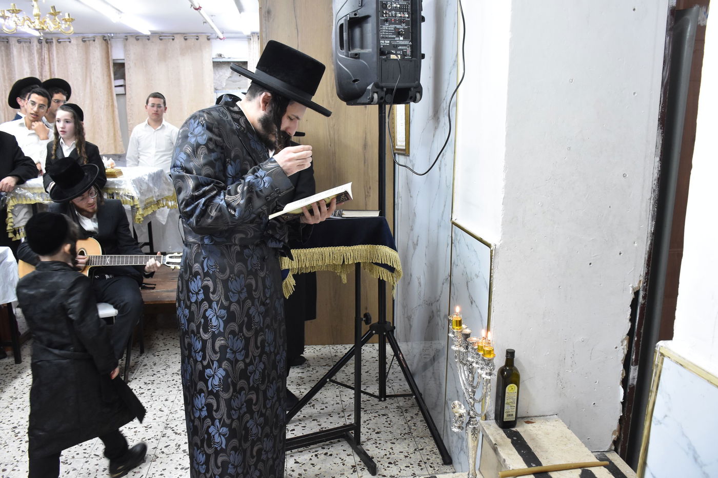 הדלקת נרות חנוכה במבקשי השם