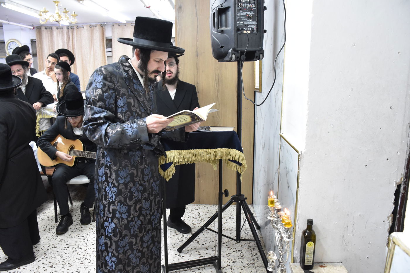 הדלקת נרות חנוכה במבקשי השם