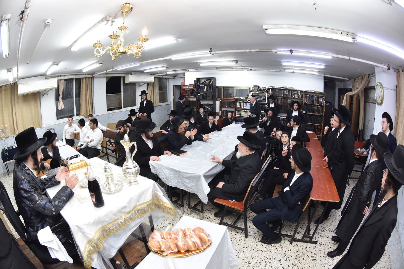 הדלקת נרות חנוכה במבקשי השם