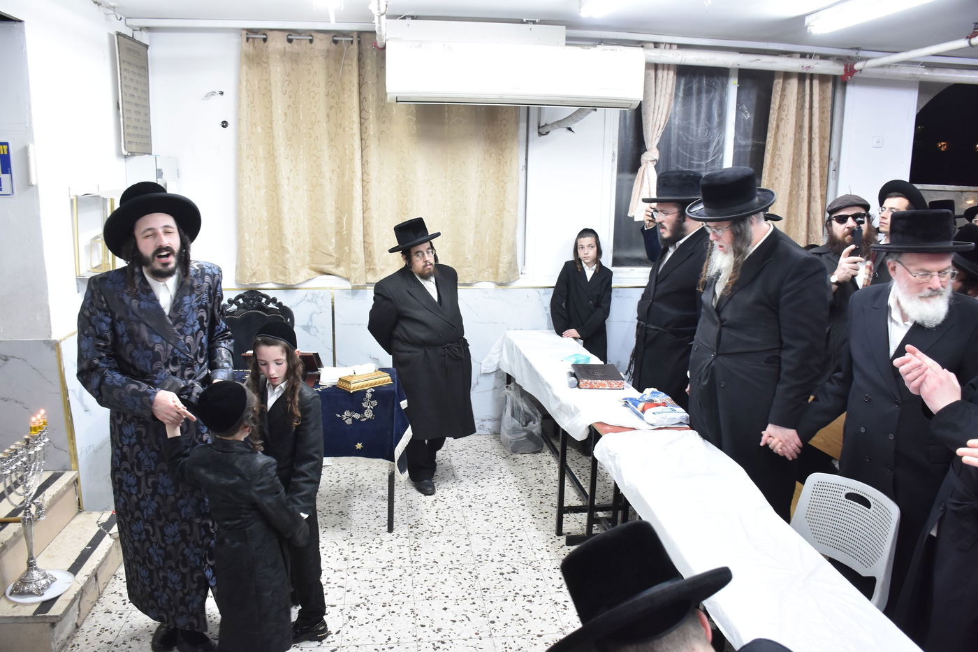 הדלקת נרות חנוכה במבקשי השם