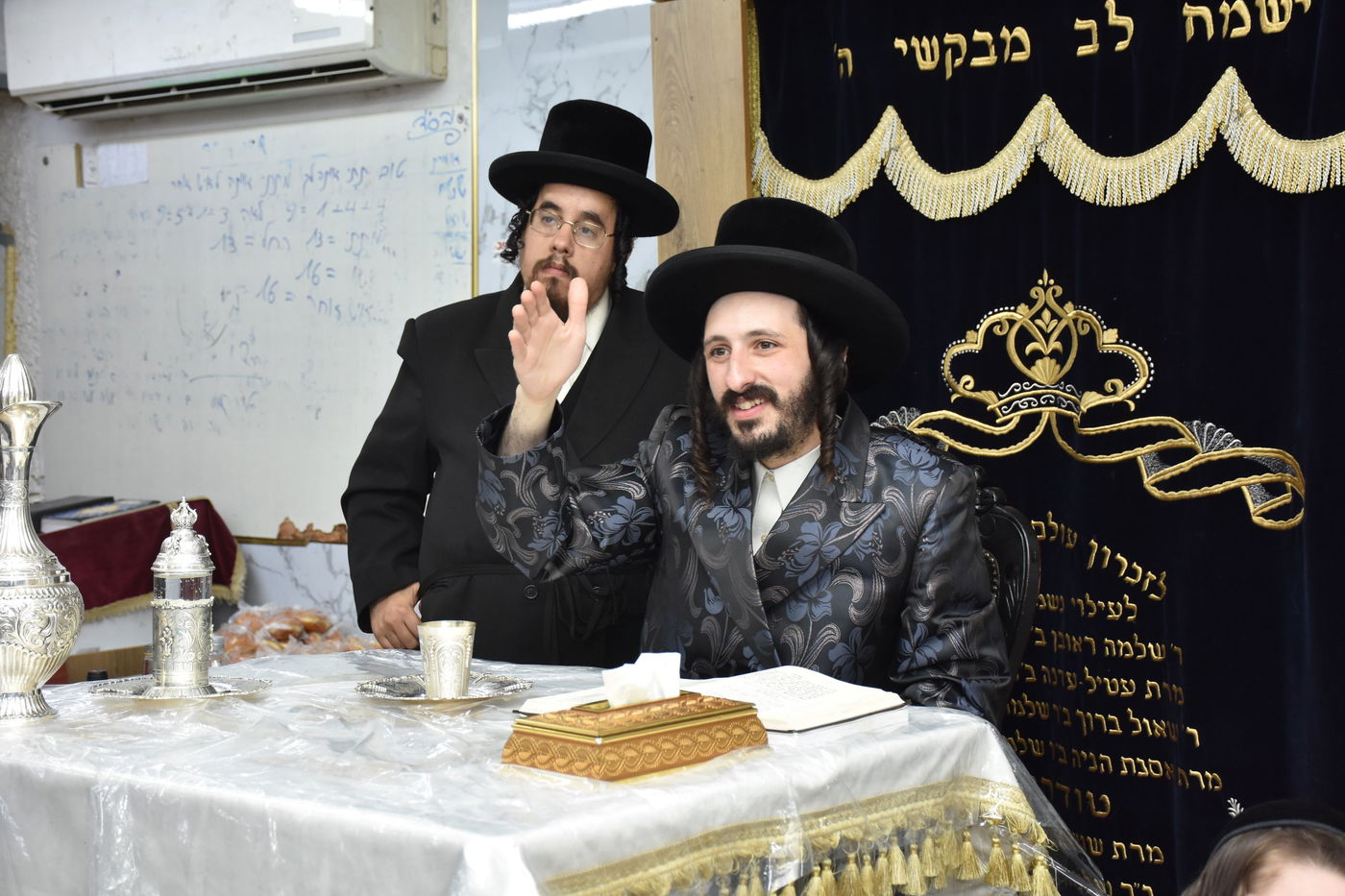 הדלקת נרות חנוכה במבקשי השם