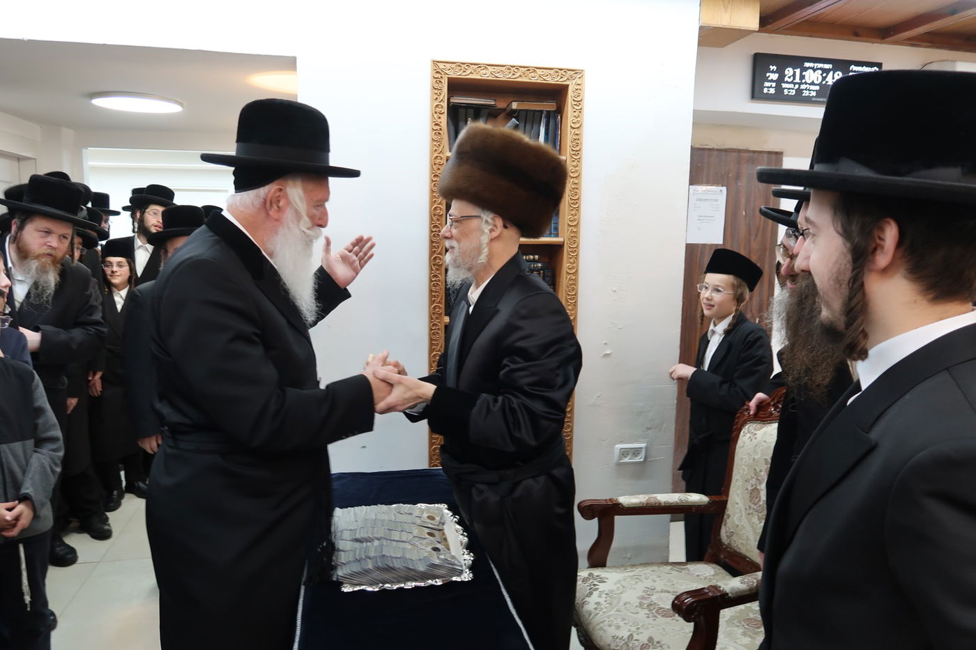 האדמו"ר מסערט ויז'ניץ עם הגרי"ד גרוסמן