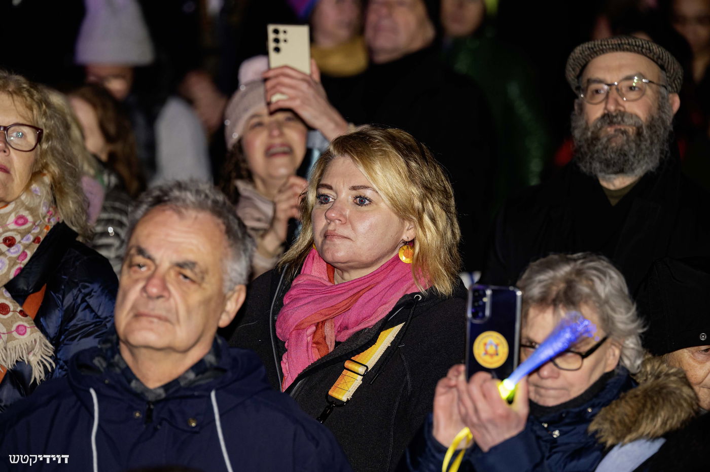 הדלקת נר חנוכה בשער ברנדנבורג בברלין