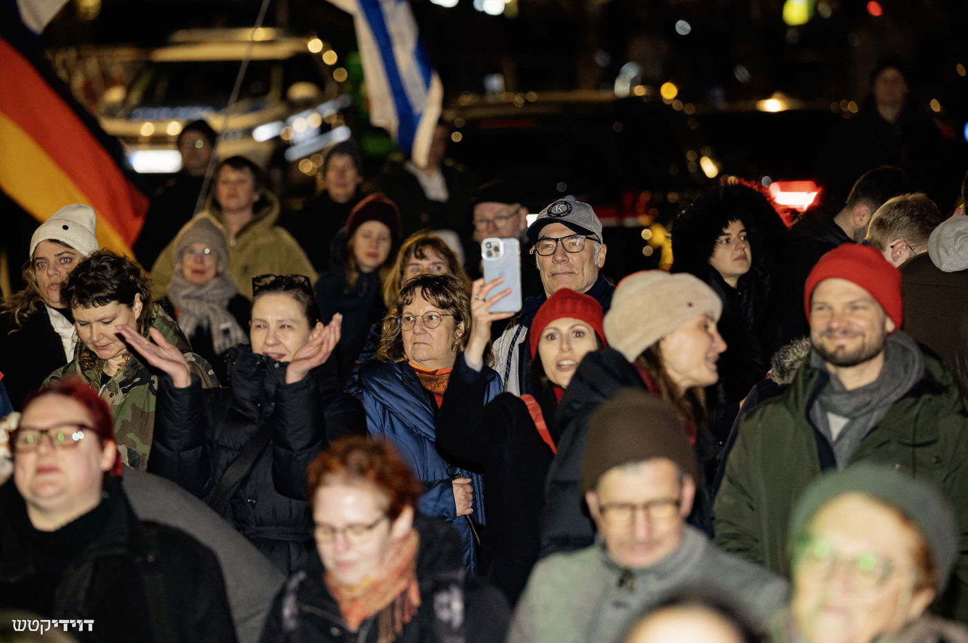 הדלקת נר חנוכה בשער ברנדנבורג בברלין