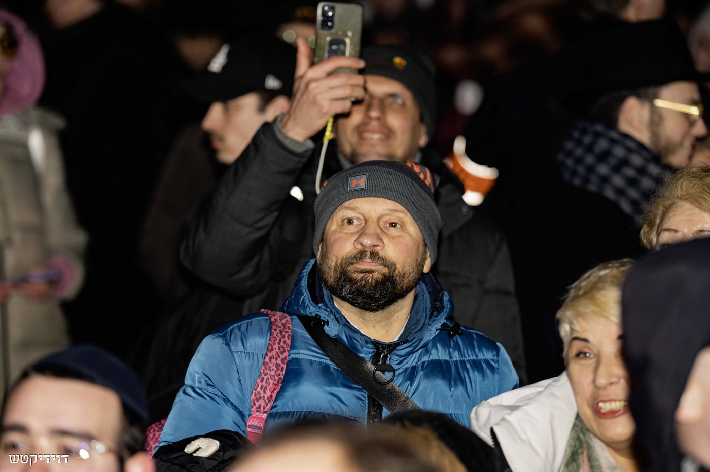 הדלקת נר חנוכה בשער ברנדנבורג בברלין