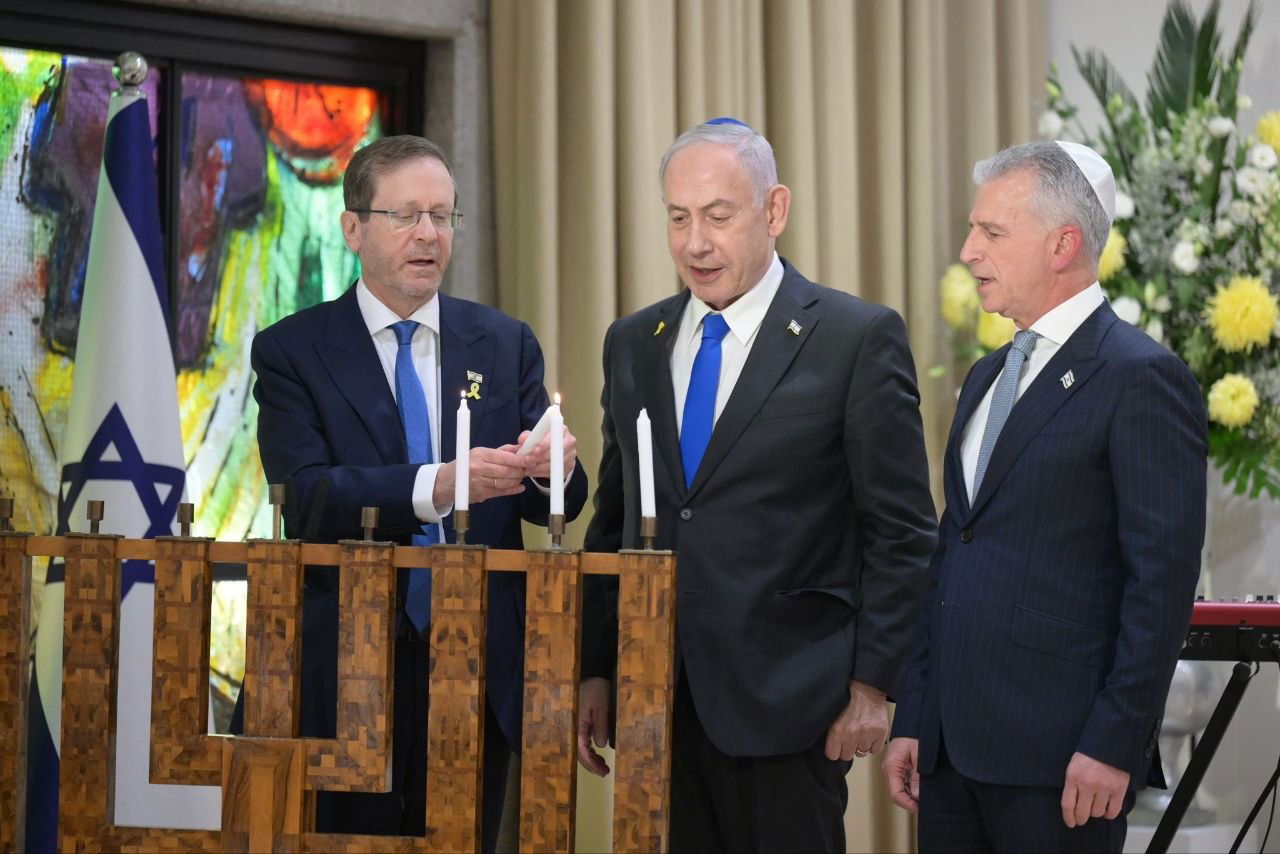 ראש המוסד, ראש הממשלה והנשיא בטקס