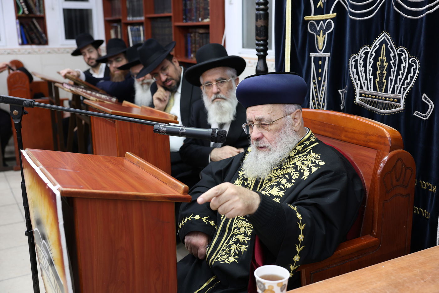 הראשל"צ הגר"י יוסף בביקור בישיבת 'אור אברהם'