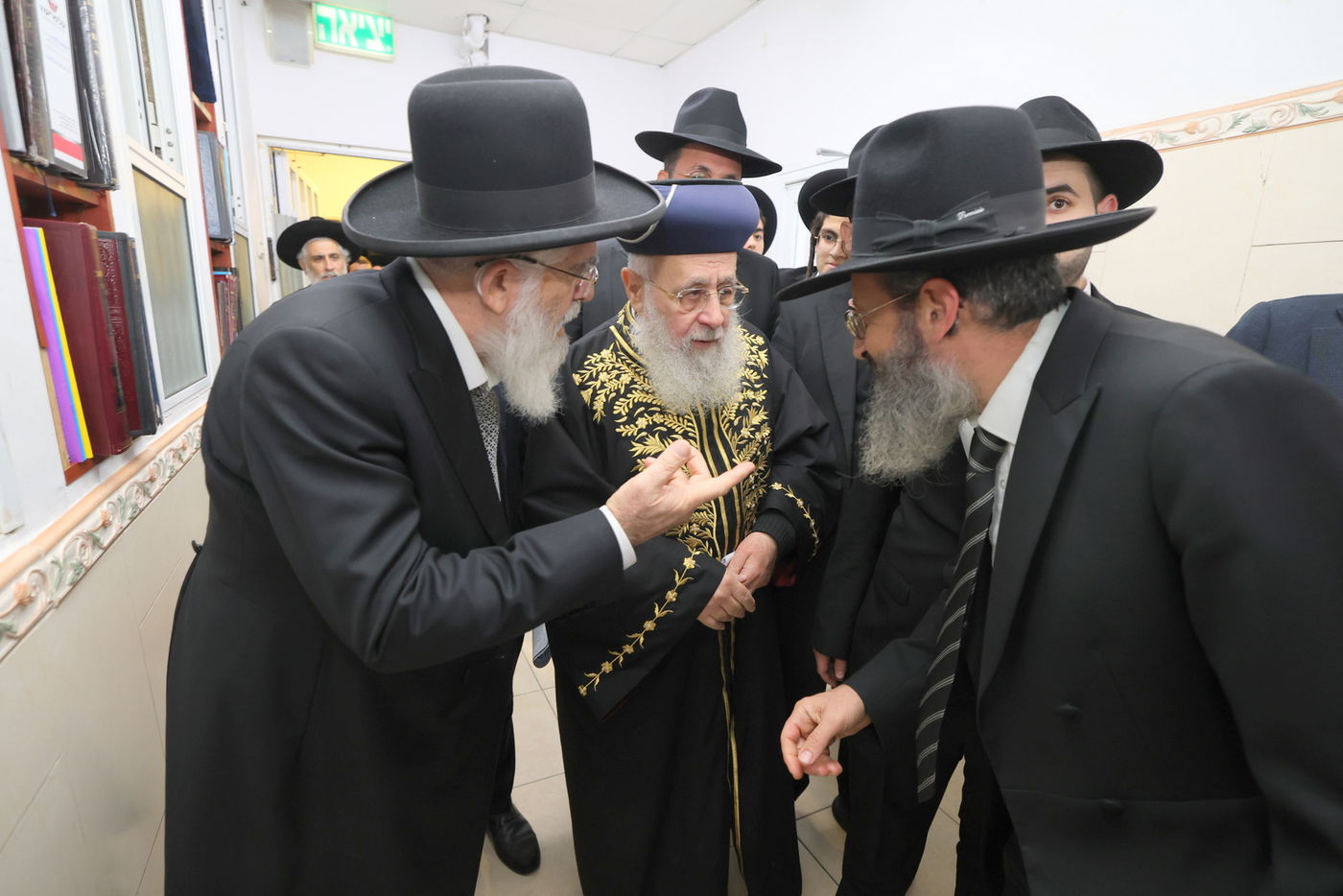 הראשל"צ הגר"י יוסף בביקור בישיבת 'אור אברהם'