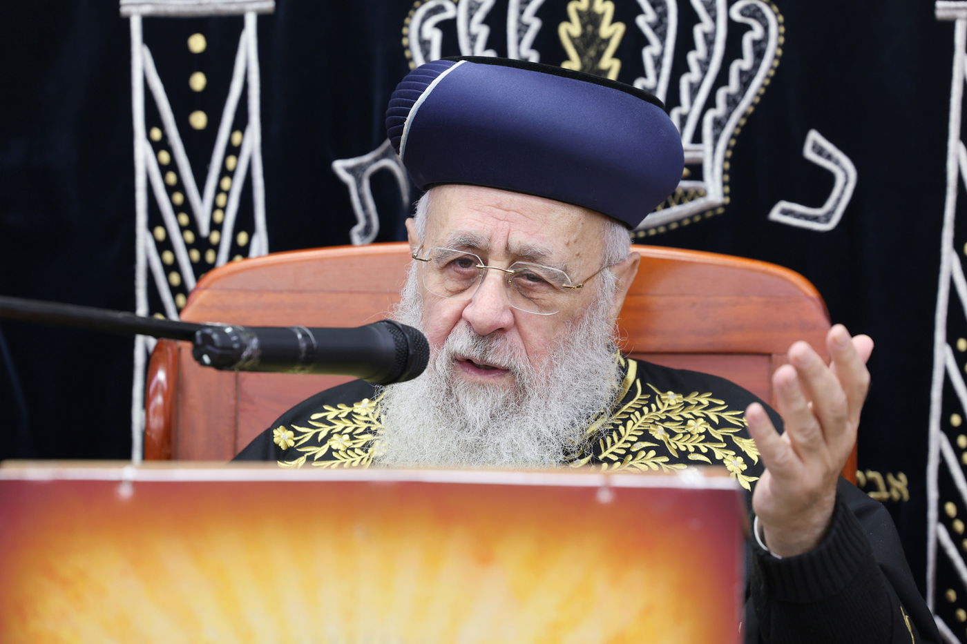 הראשל"צ הגר"י יוסף בביקור בישיבת 'אור אברהם'