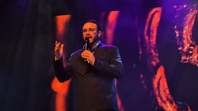 שוקי סלומון מבצע את הלהיט של פריד: "מנורה"