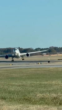 המטוס נוחת - ונאלץ להמריא מחדש