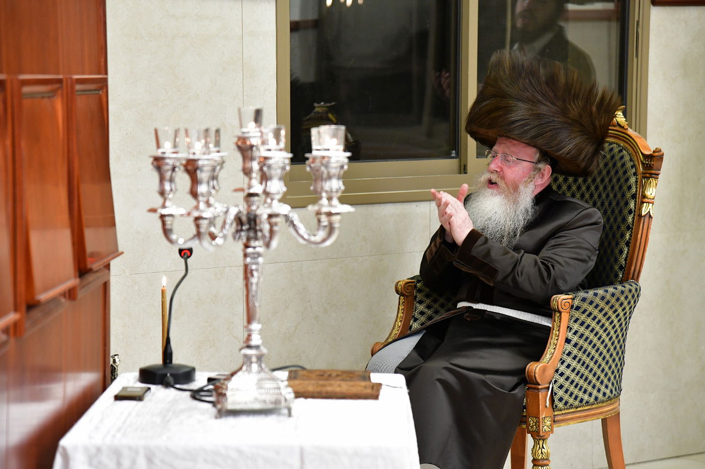 חנוכה בחצה"ק קרעטשניף קריית גת