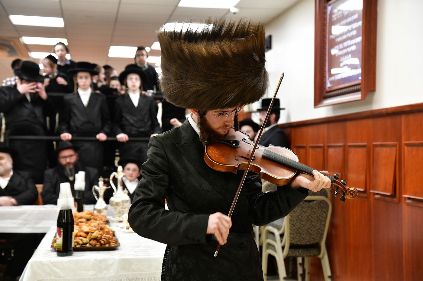 חנוכה בחצה"ק קרעטשניף קריית גת