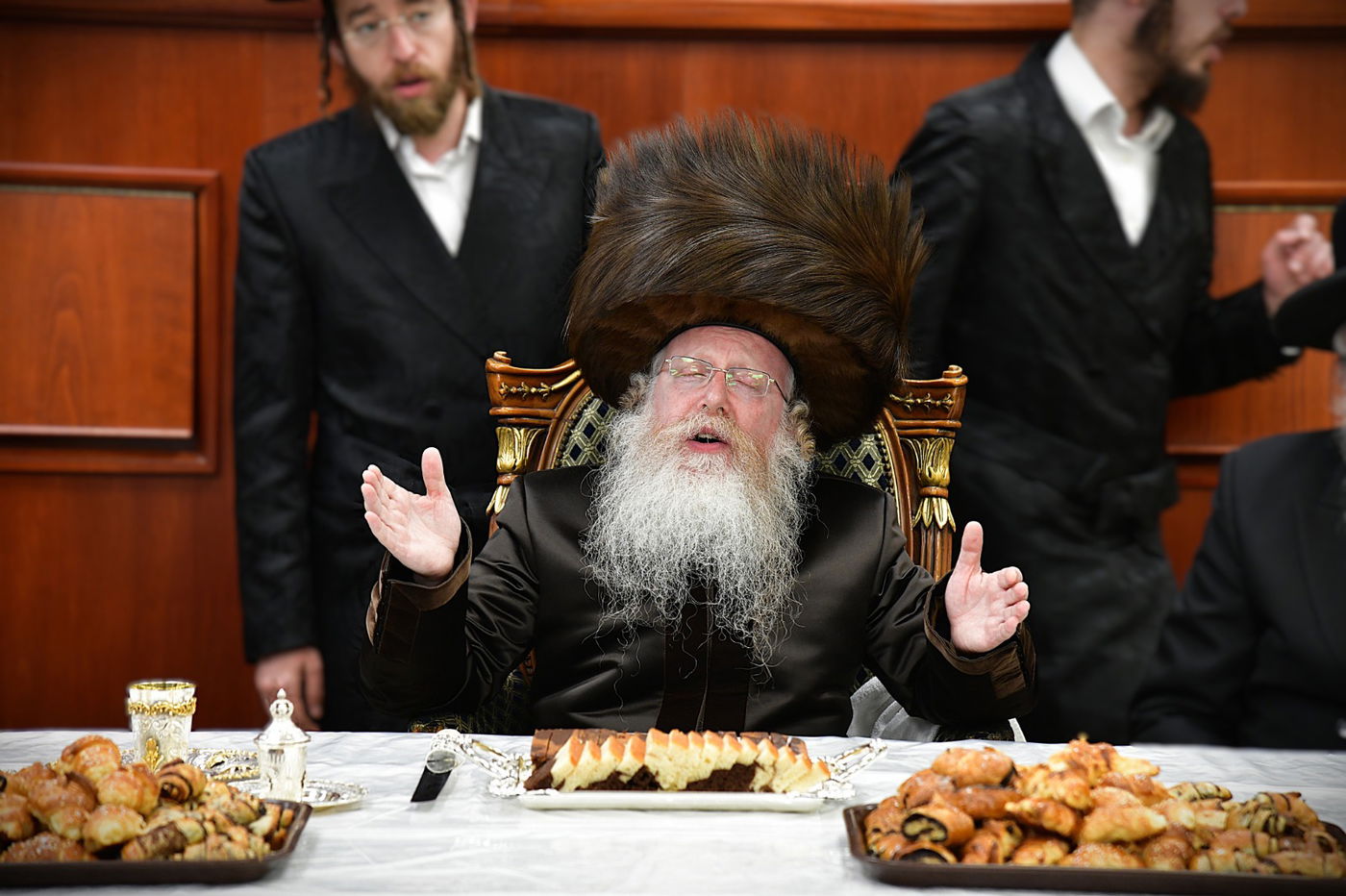 חנוכה בחצה"ק קרעטשניף קריית גת