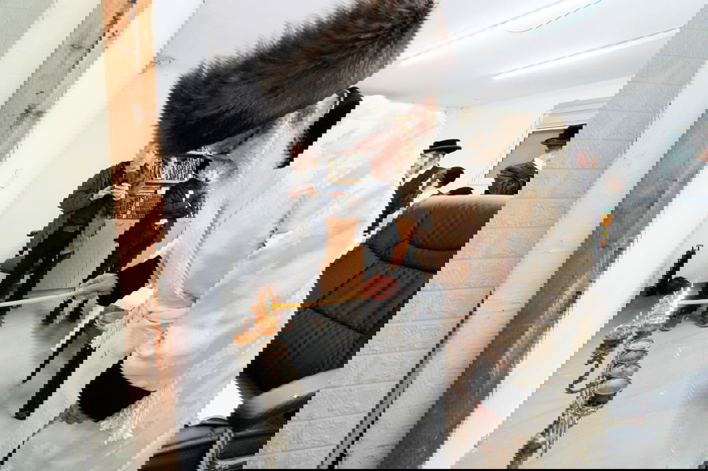 הרבי מטורקא בהדלקת נרות חנוכה