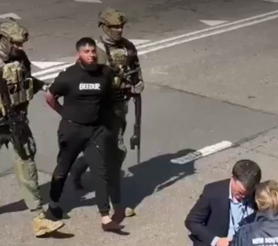 אימה באוסטרליה: חמושים "עם מראה איסלאמי" נעצרו בסמוך לזירת הטבח