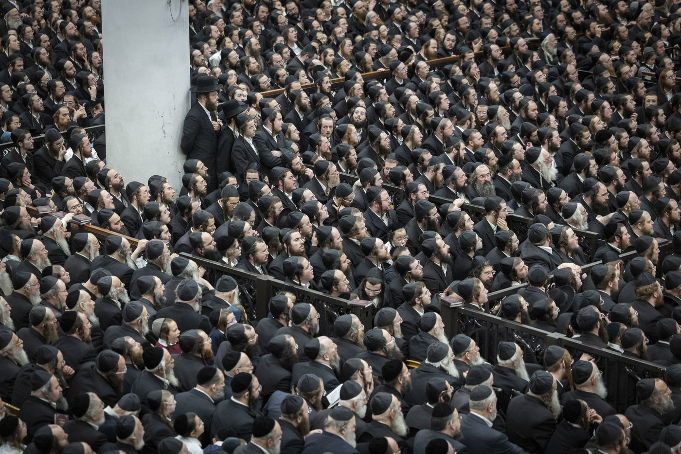 האדמו"ר מגור בהדלקת הנר הרביעי של חנוכה