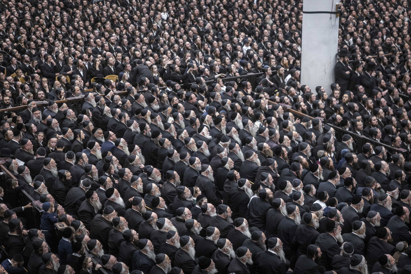 האדמו"ר מגור בהדלקת הנר הרביעי של חנוכה