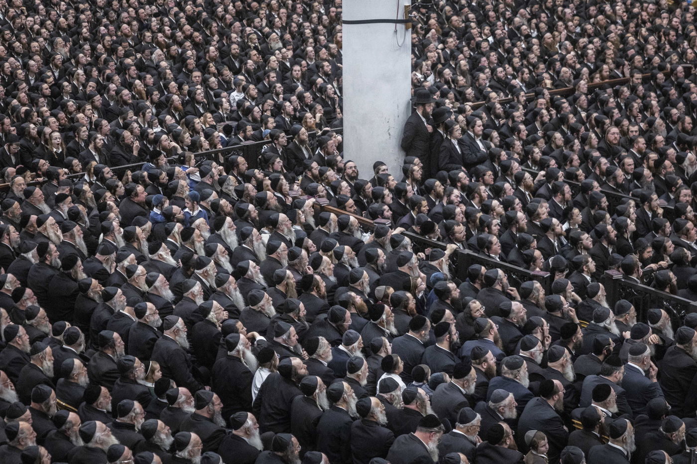 האדמו"ר מגור בהדלקת הנר הרביעי של חנוכה