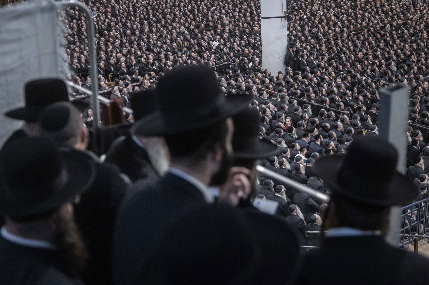 האדמו"ר מגור בהדלקת הנר הרביעי של חנוכה