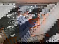 הגר"מ מאיה בהדלקת נרות חנוכה