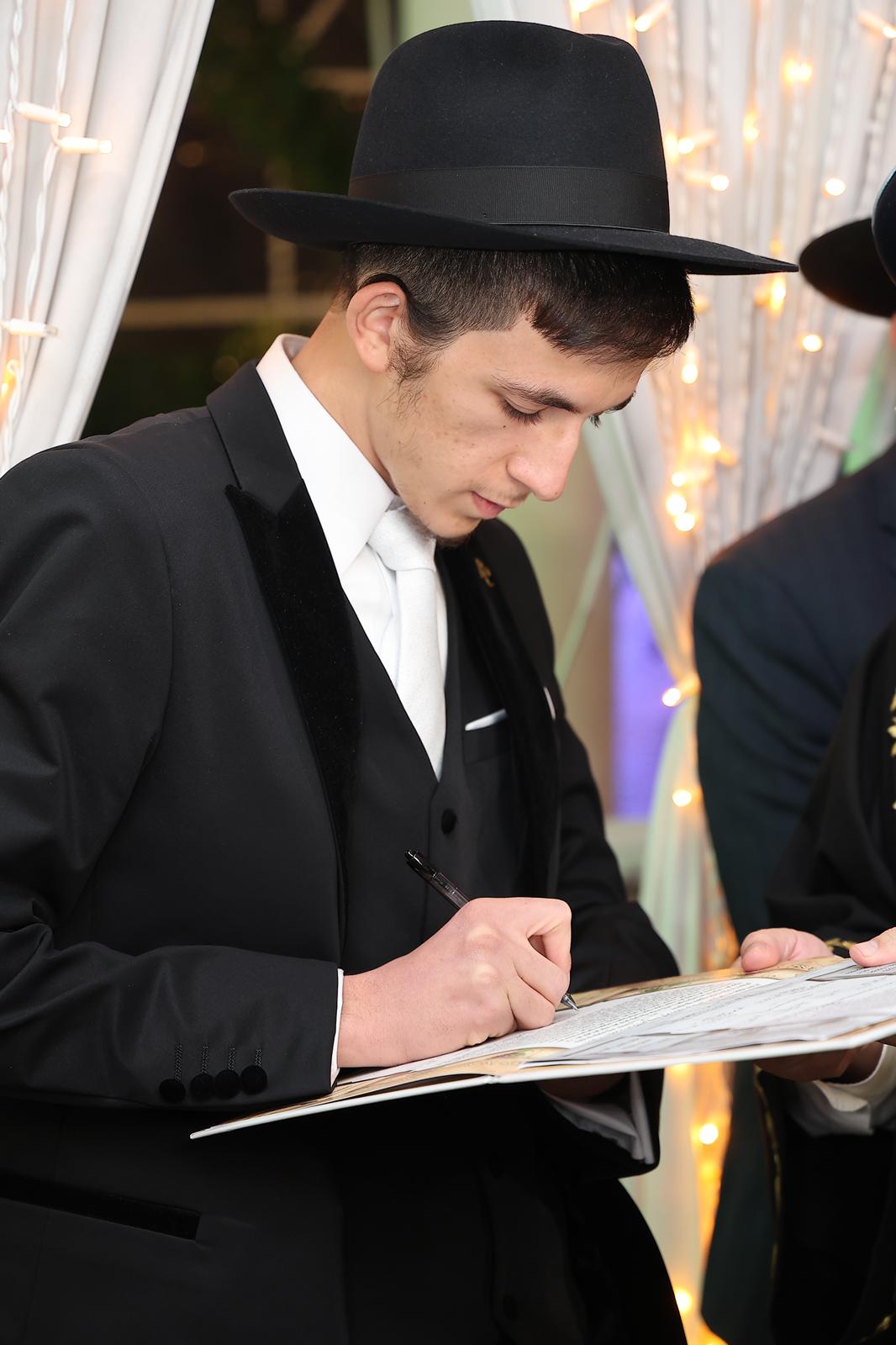 שמחת נישואי נכד הגר”מ מאזוז זצ"ל