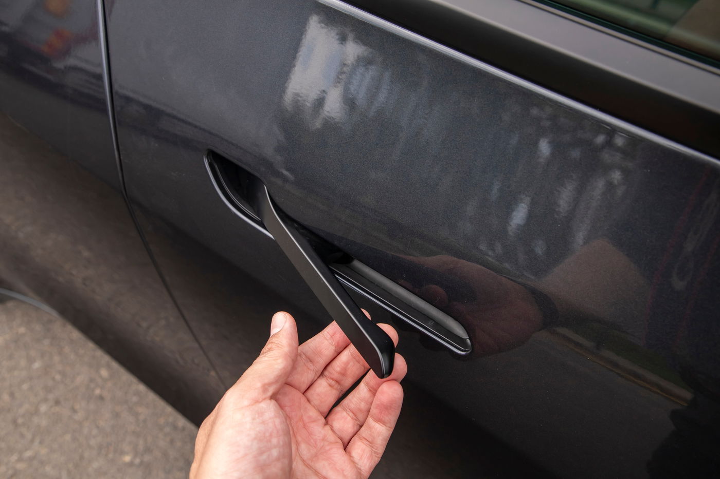 ידית הרכב בטסלה