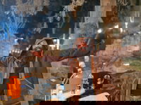 המונים חוגגים חנוכה בקבר מתתיהו