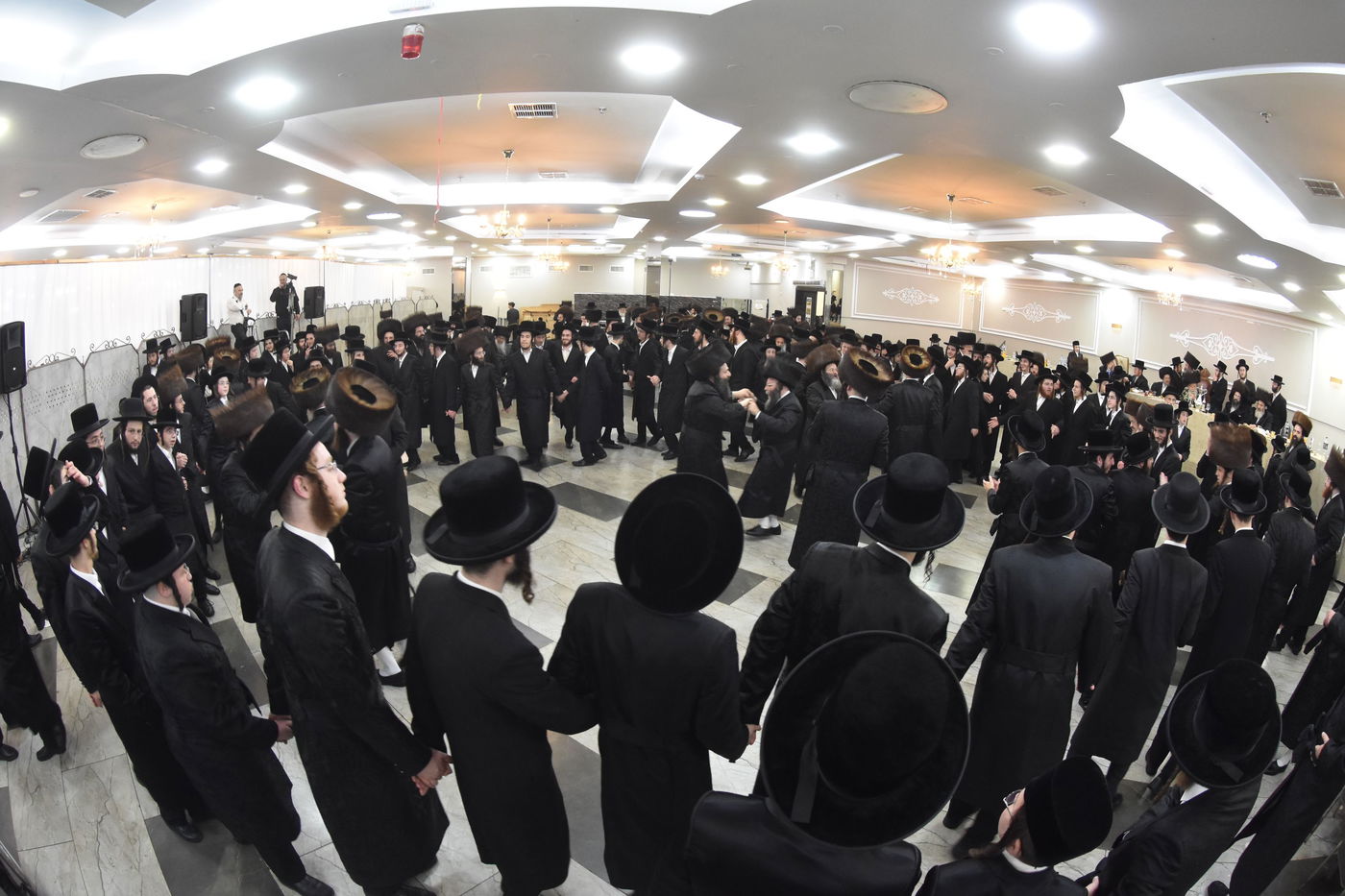  שמחת החתונה בחצרות גארליץ -  מישקולץ - עתלית