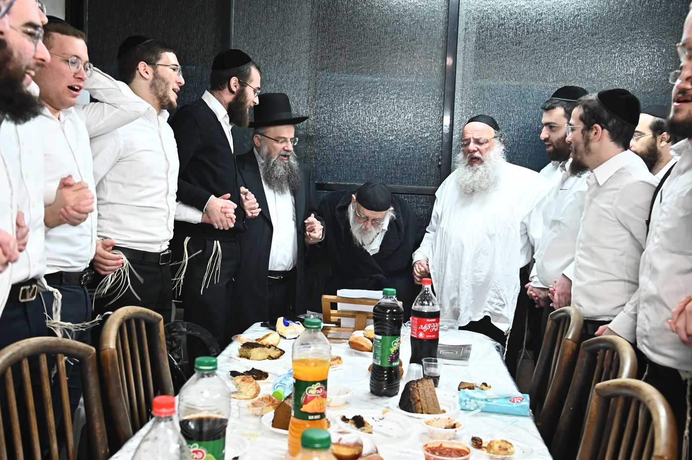 מסיבת חנוכה אצל הגר"מ גריינמן