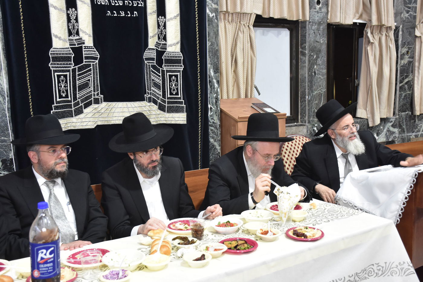 מסיבת חנוכה בישיבת תורת דוד