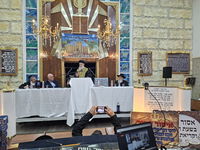 הראשל"צ הגר"ד יוסף בביקור במושב אחיעזר