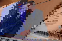 הנשיא הרצוג בהדלקה, הבוקר 