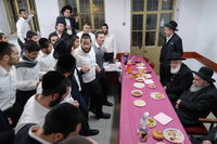 חנוכה אצל הגאון רבי משה צדקה