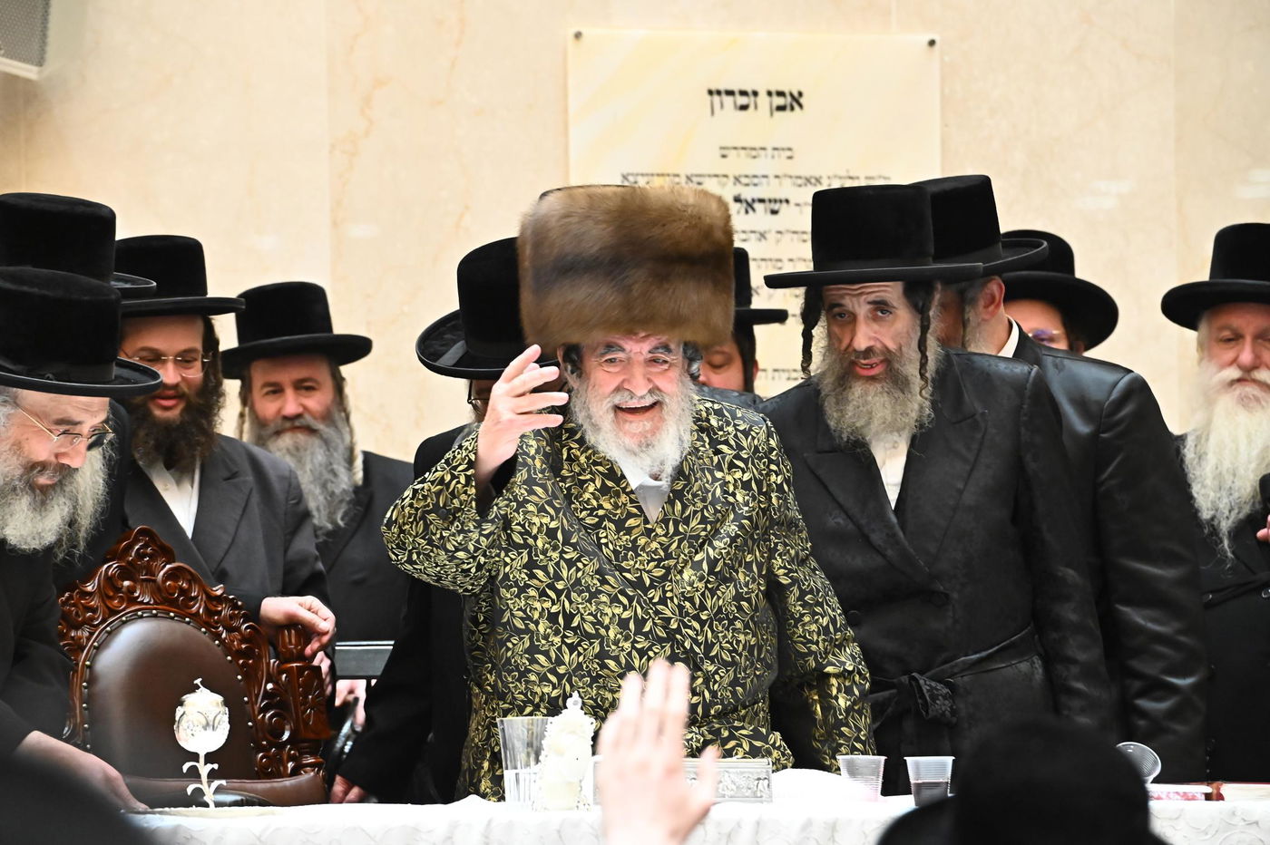 זאת חנוכה בחצה"ק ויז'ניץ