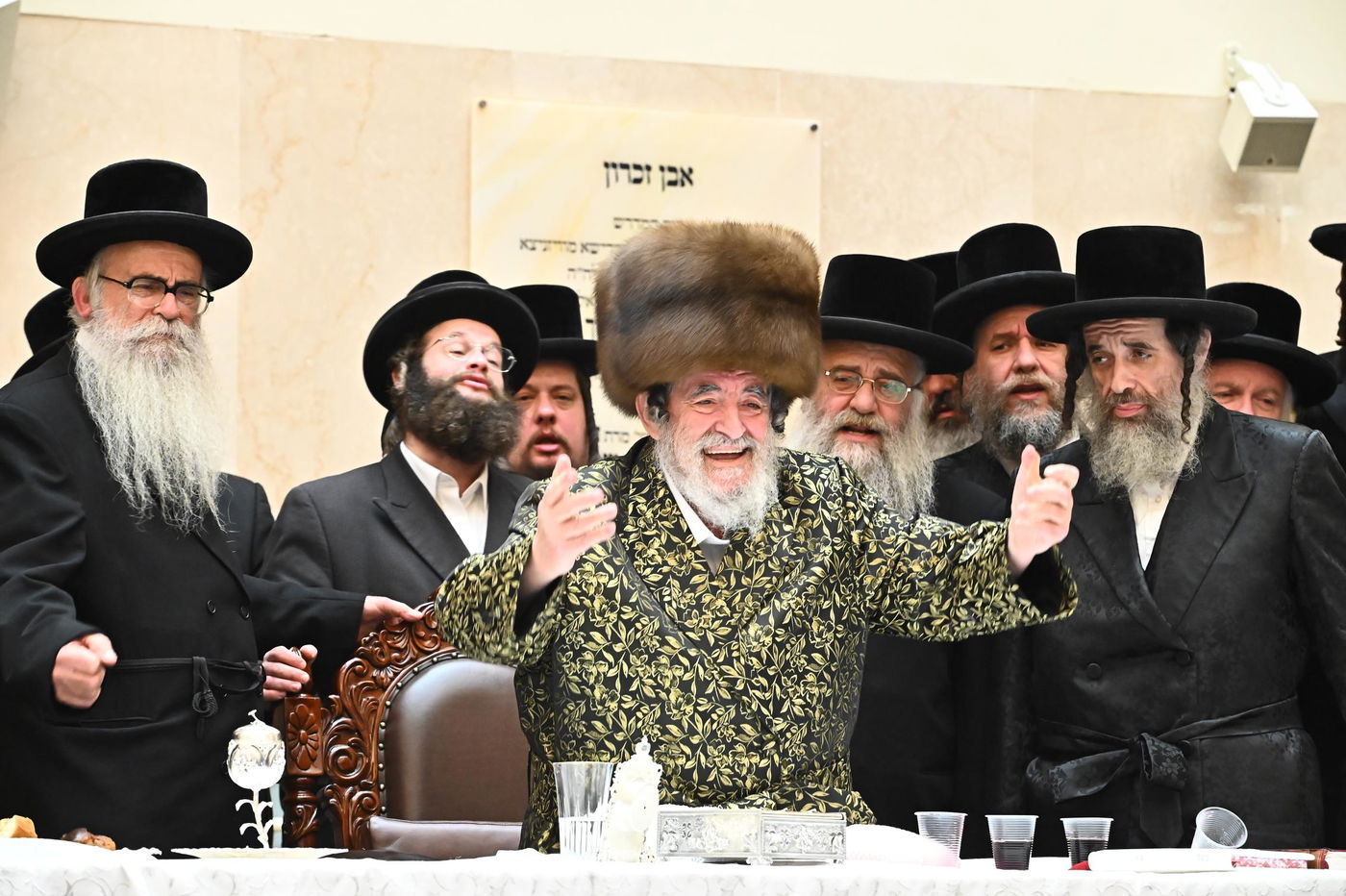 זאת חנוכה בחצה"ק ויז'ניץ