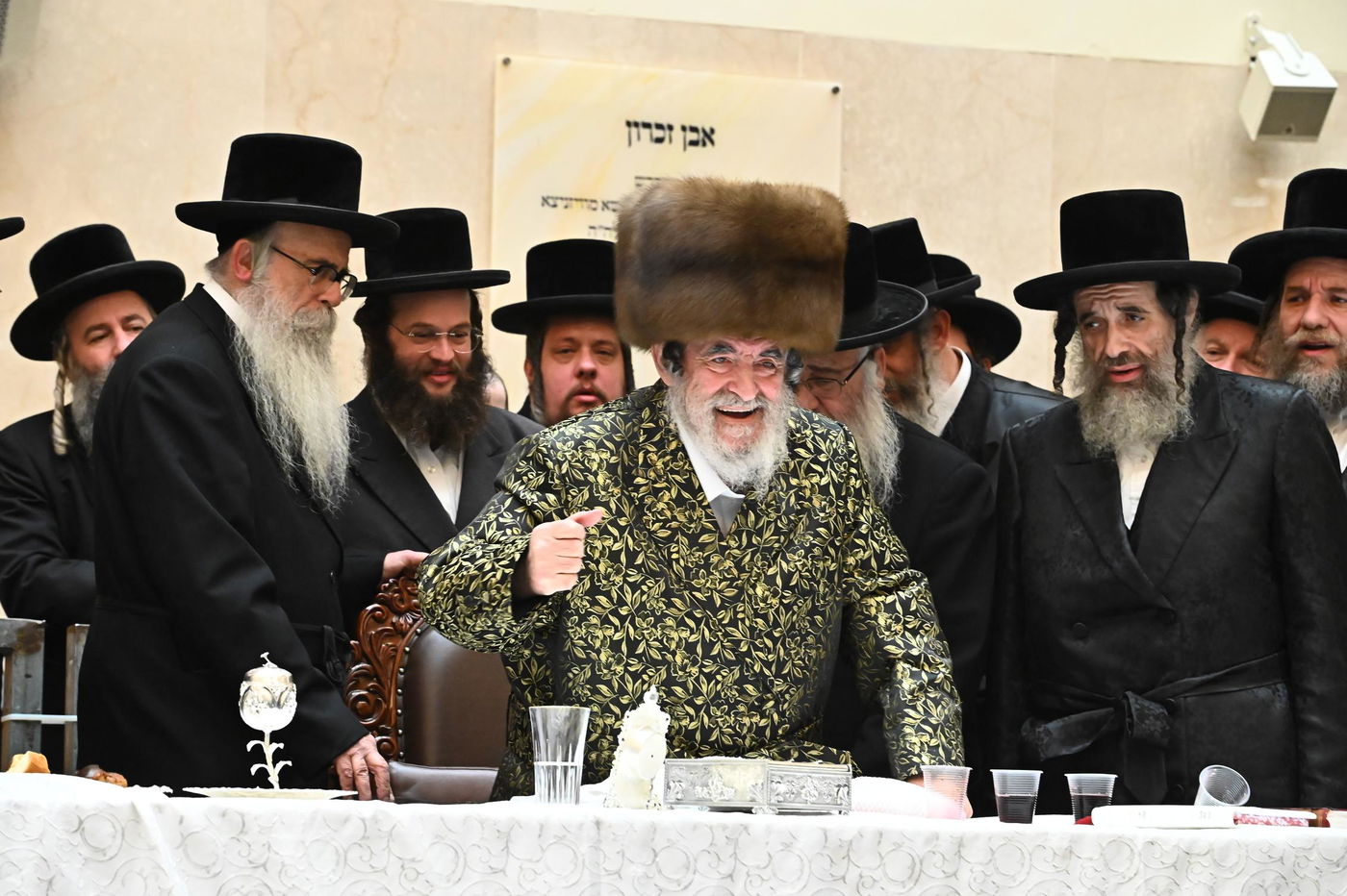 זאת חנוכה בחצה"ק ויז'ניץ