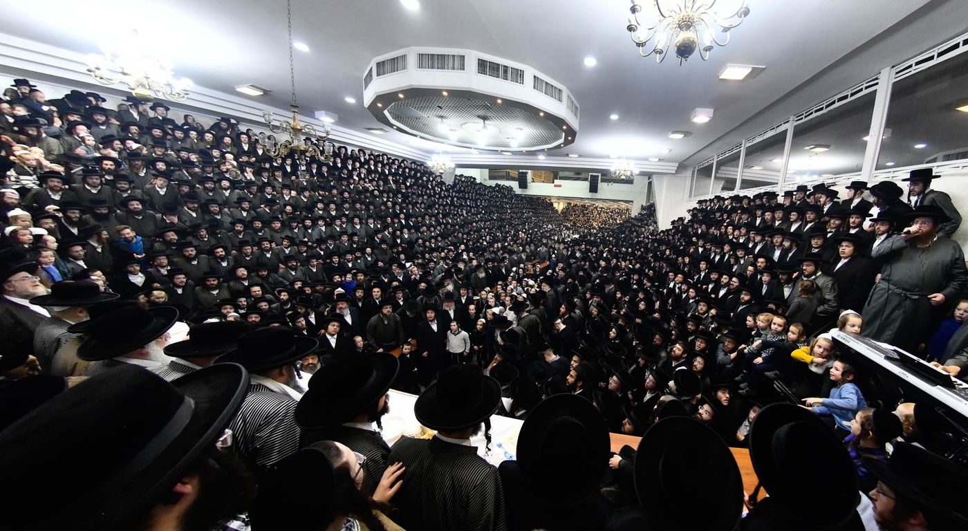 זאת חנוכה בחצה"ק תולדות אהרן