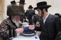 זאת חנוכה בחצה"ק פרמישלאן