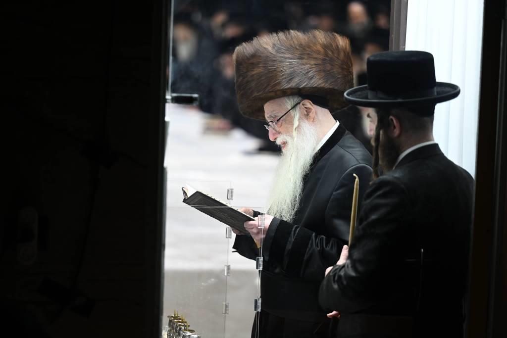 ערב ומוצאי שבת חנוכה בצאנז