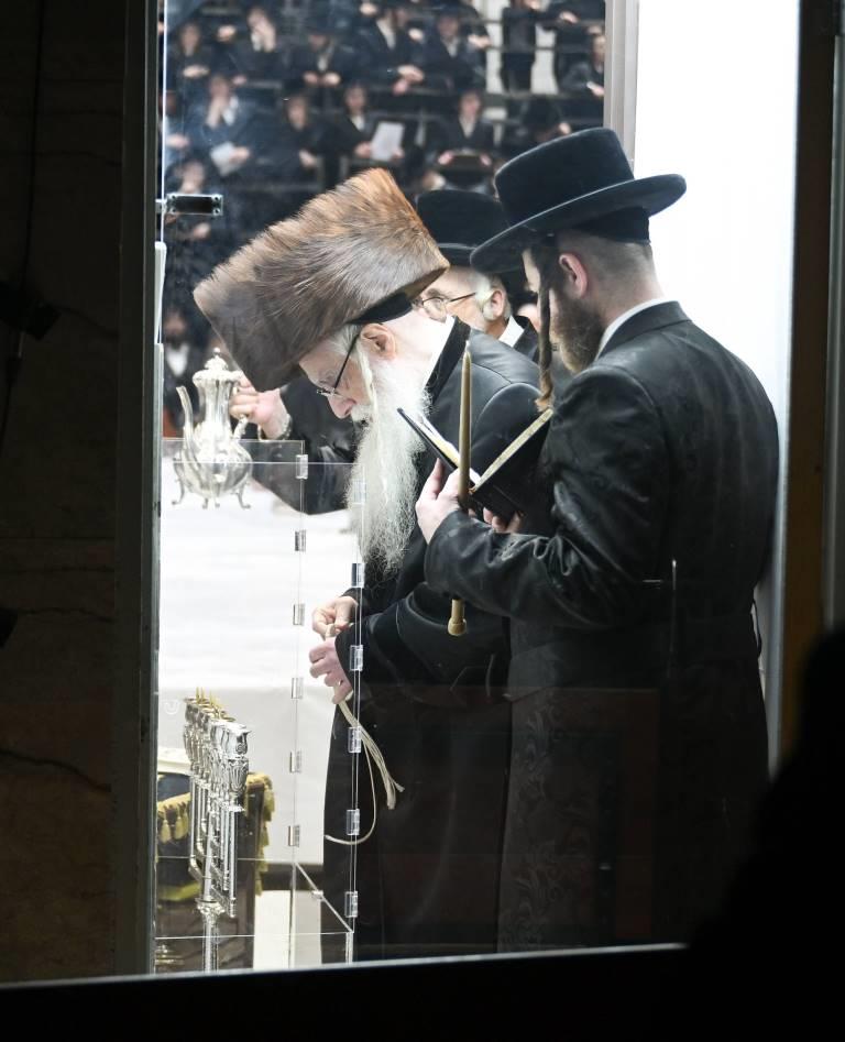 ערב ומוצאי שבת חנוכה בצאנז