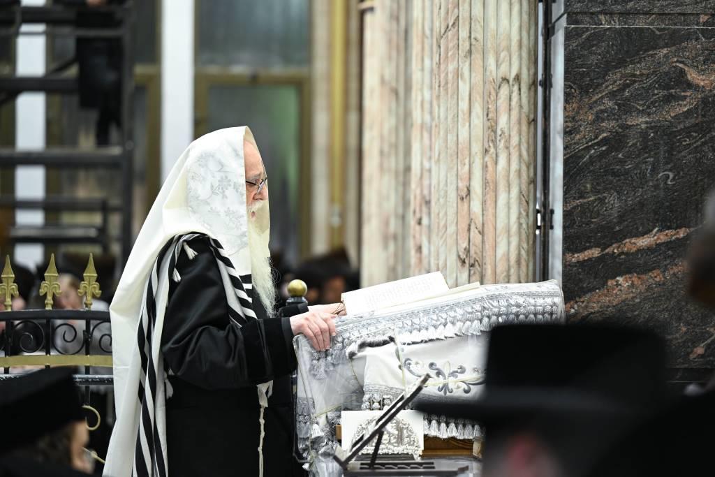 ערב ומוצאי שבת חנוכה בצאנז