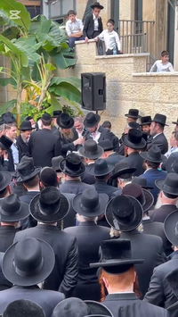 "האדם הישר שבאנשים": בני ברק נפרדה מדמות ההוד מרבי צבי יהודה ביכלר ז"ל