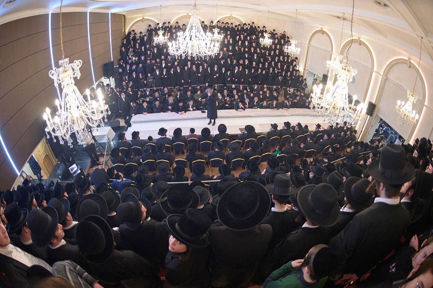 זאת חנוכה אצל הרה"צ רבי שמעלקא בידרמן בלונדון